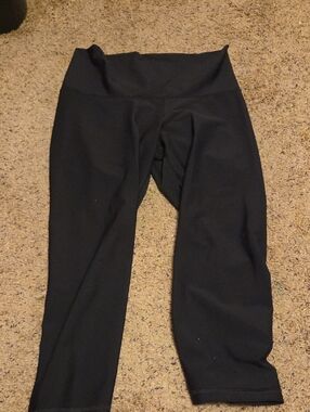 Old Navy Black Cropped Leggings